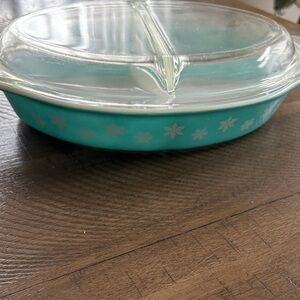 Vintage Aqua Divided Bakeware Dish with Clear Lid